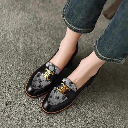 春夏新品，真皮潮流粗跟时尚复古爆款单鞋HYT-7192A 商品图10