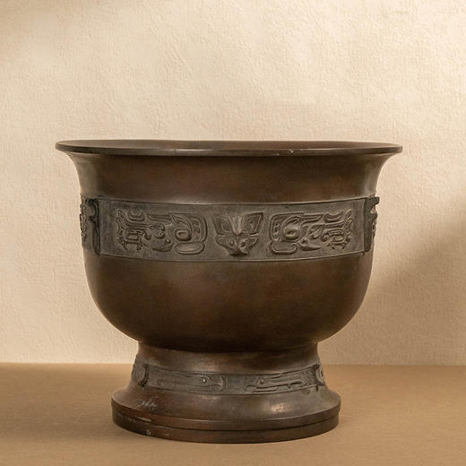 铜兽面纹圈足香炉 商品图4