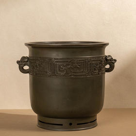 铜龙纹双耳香炉