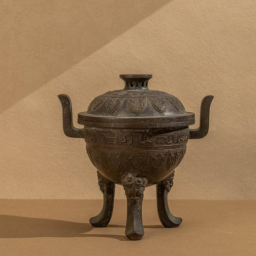 龟文堂三足鼎式铜香炉 商品图0