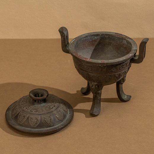 龟文堂三足鼎式铜香炉 商品图1