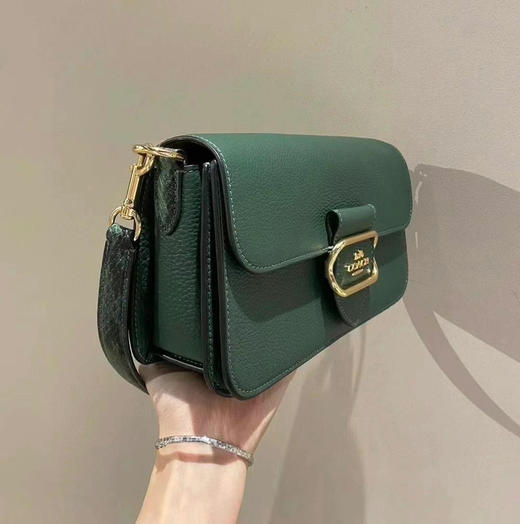 绿色25折 ¥1180！Coach Morgan腋下包🔥蔻驰新品摩根法棍包，复古墨绿色真的太戳我了～ 商品图2