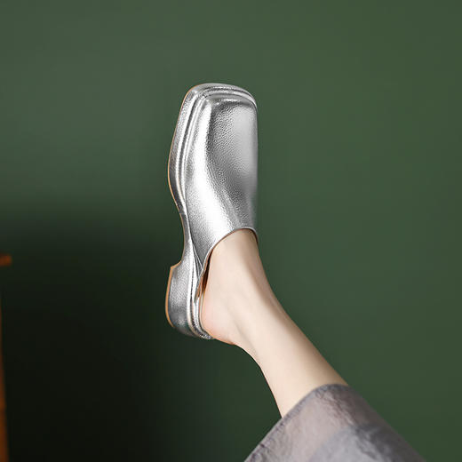 时尚个性，三色可选金属色包头凉鞋TYM-6146 商品图7