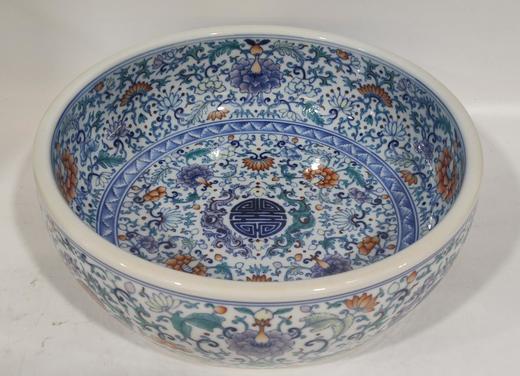 斗彩缠枝莲大水洗 商品图0