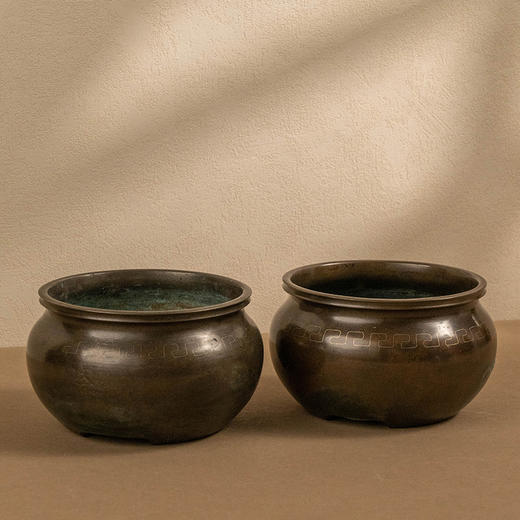 龙文堂铜嵌银丝回纹香炉（一对） 商品图4