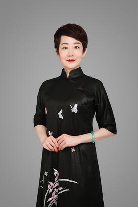 周1A旗袍基础班公园前1【施妙如】