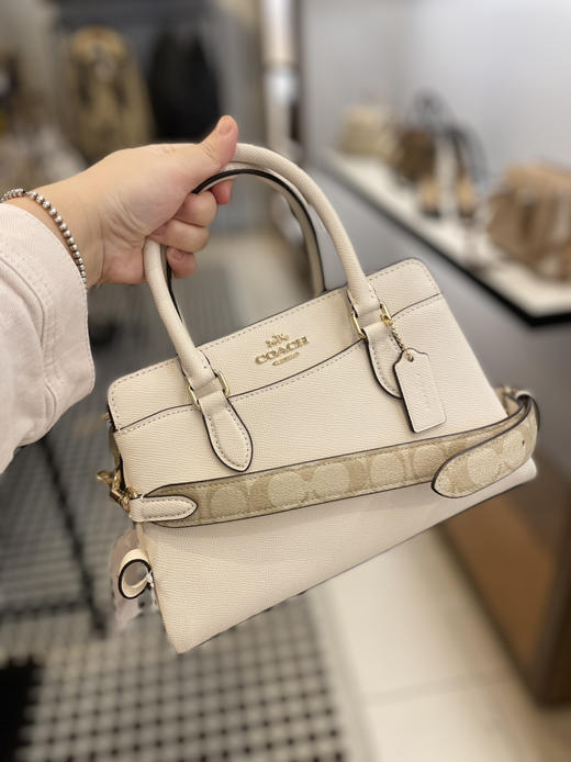 新品特价🇺🇸¥1750🉐✈️直邮！Coach Darcie系列新款小号戴妃包 商品图6