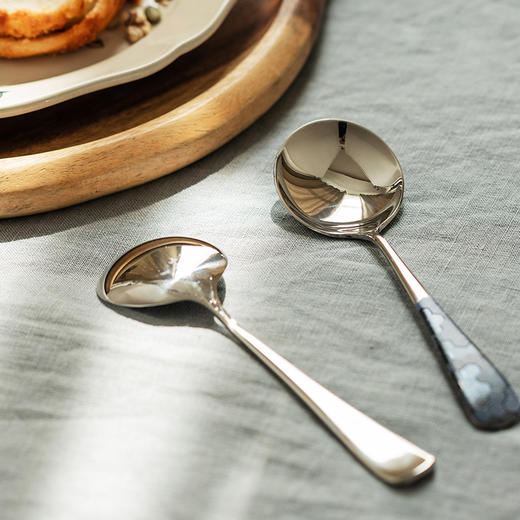 摩登主妇304不锈钢勺子家用汤勺儿童吃饭调羹长柄饭勺网红圆汤匙 商品图1