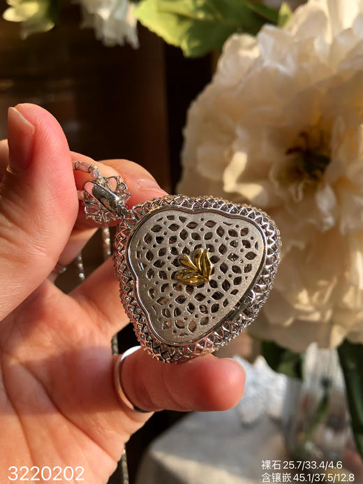 3220202，玻璃佛公吊坠。具体价格微信咨询 商品图8