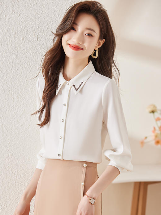 春季新款绿色衬衫女翻领刺绣设计感小众别致法式上衣 商品图0