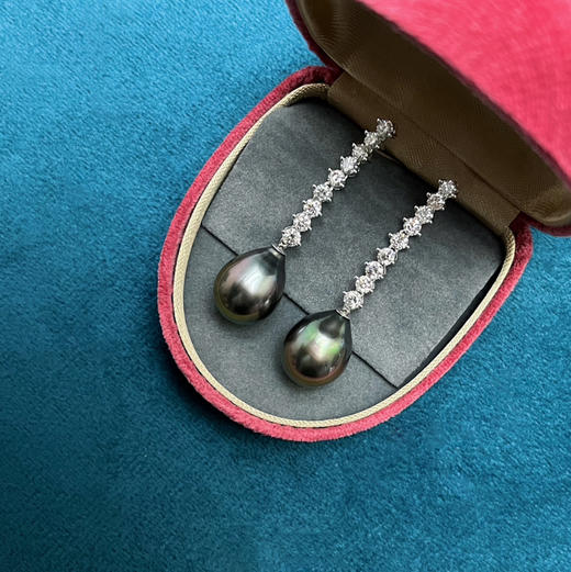 CHIC系列 18K镶钻石和大溪地珍珠 耳坠 商品图1