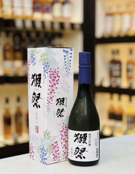 720ml獭祭【花旬】纯米大吟酿清酒，口感微甜、精米步合30%，酒精度12%，非常好入口的一款酒，性价比也极高 商品图2