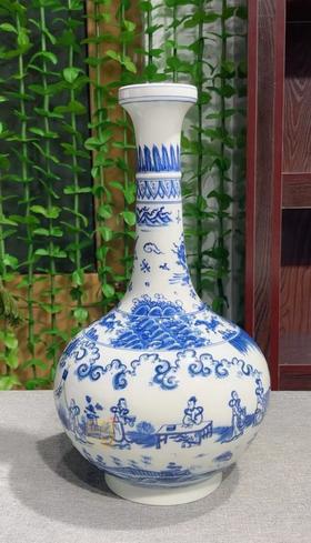 柴窑仿成化年制琴棋书画赏瓶