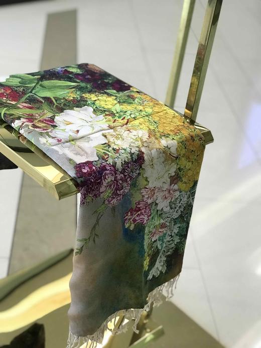 优品堂【雅致】真丝＋丝绒双面披肩围巾两用 商品图0