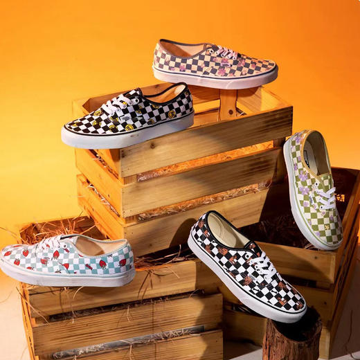 VANS  Aut个性印花棋盘格女款低帮板鞋VN000EE3BP9 商品图1