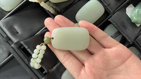 和田玉吊坠-晴水无事牌