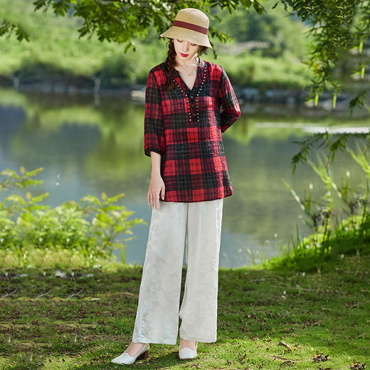 夏季新款，复古风简约通勤轻薄格子衬衫配提花缎面阔腿裤套装女HR-WS22609 商品图3