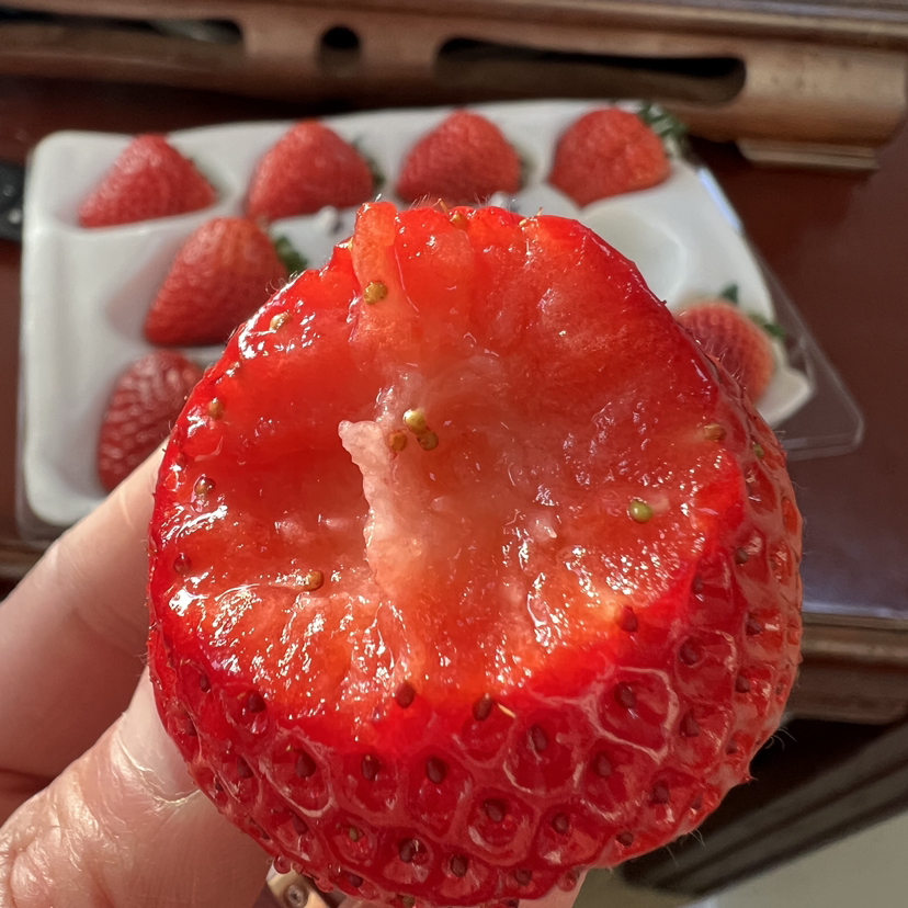 丹东红颜九九草莓-四盒装