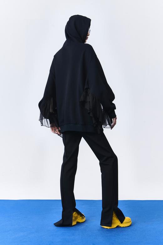 欧根纱拼接绣花卫衣 商品图3