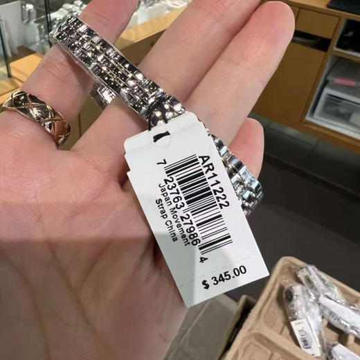 🇺🇸999包邮！Armani阿玛尼钢链石英女表AR11222，宝蓝表盘点缀11颗水晶犹如夜空中闪烁✨的星星 商品图2