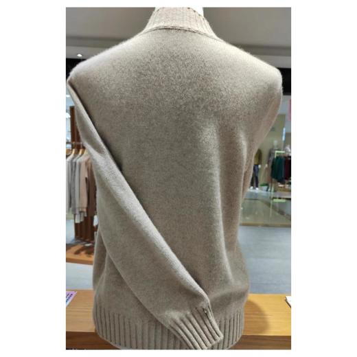 3楼珍贝半高领组织提花女衫 商品图1