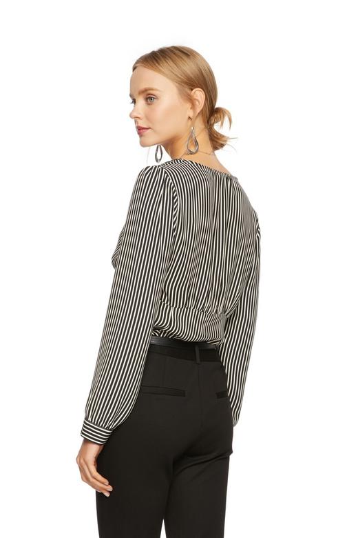 Bershka V领条纹收腰上衣 5415 商品图1