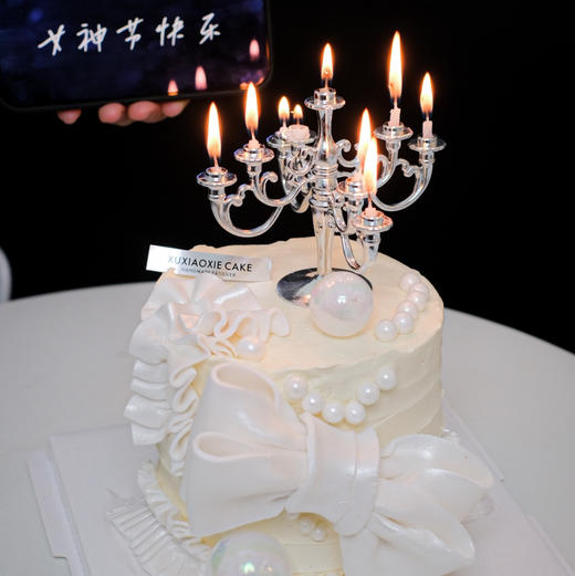 2023翻糖蝴蝶结、奶油霜抹面蛋糕「青提+草莓」5寸加高（3层胚2层夹心） 商品图2