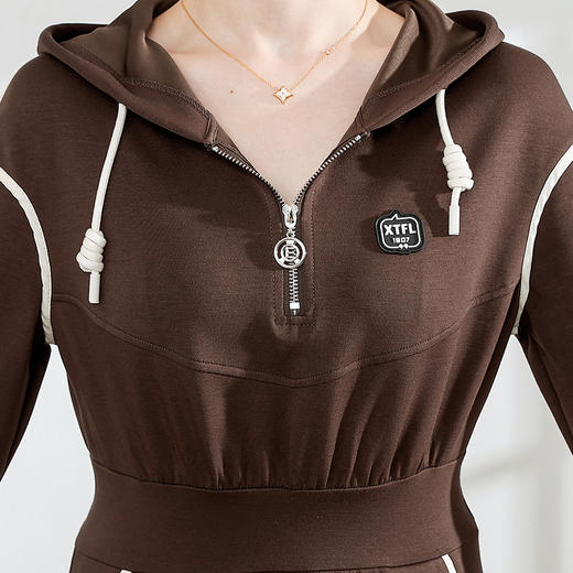 简约收腰时尚连帽休闲A字裙时髦裙子QYM-23MT11 商品图3