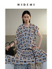 HIDEMI “我们做印花”经典几何设计感廓形印花缎面分体可拆卸斗篷式连衣裙 黄蓝 商品缩略图2