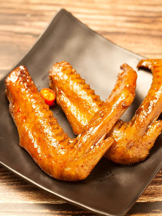 小胡鸭鸭翅香辣味90g 商品图1