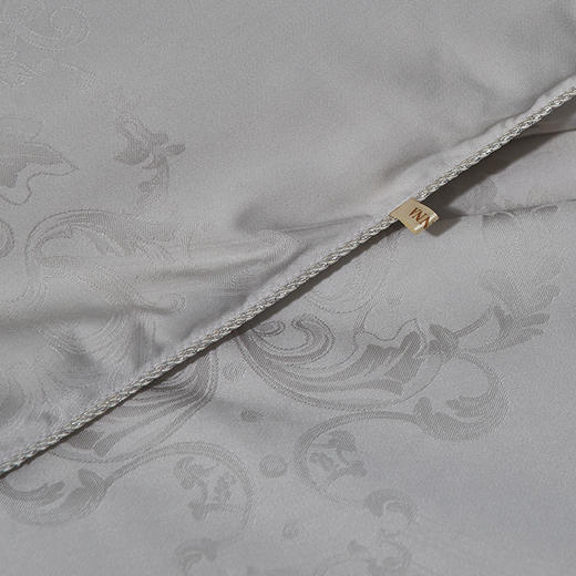 【春上新】10楼 富安娜 甄选桑蚕丝如意被（灰） 吊牌价5380~5980元 活动价1799-1999元 商品图2