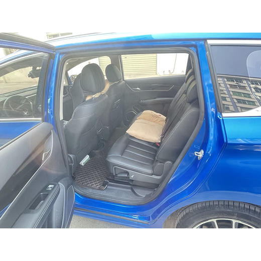 比亚迪 宋 MAX 1.5T 自动智联尊享型 7座【长租-深圳】 商品图7