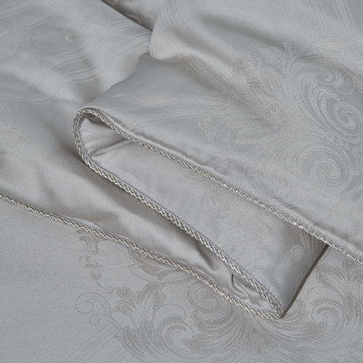 【春上新】10楼 富安娜 甄选桑蚕丝如意被（灰） 吊牌价5380~5980元 活动价1799-1999元 商品图3