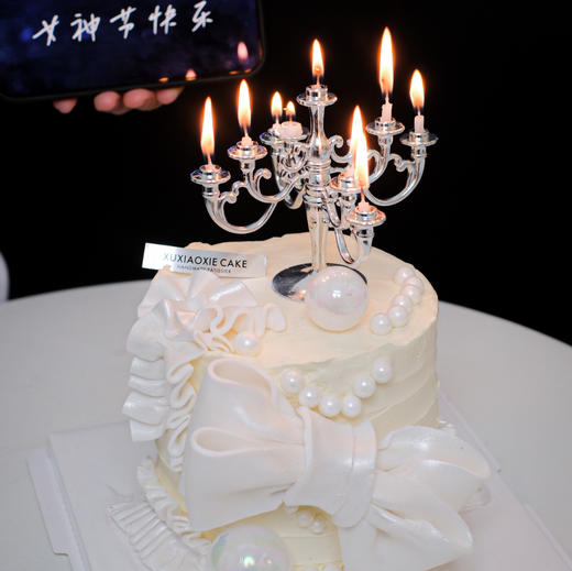 2023翻糖蝴蝶结、奶油霜抹面蛋糕「青提+草莓」5寸加高（3层胚2层夹心） 商品图0