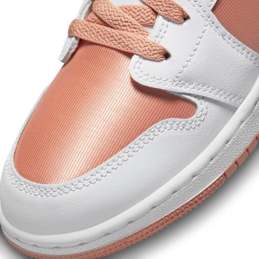 Air Jordan 1 Low (GS) 大童运动童鞋  DM8960 商品图3