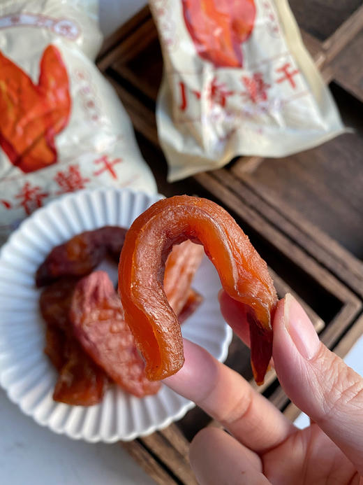 有“妈妈味”的【带皮小香薯干】三蒸三晒  薯香十足 软糯弹牙 香甜可口  无添加剂 吃的健康 商品图5