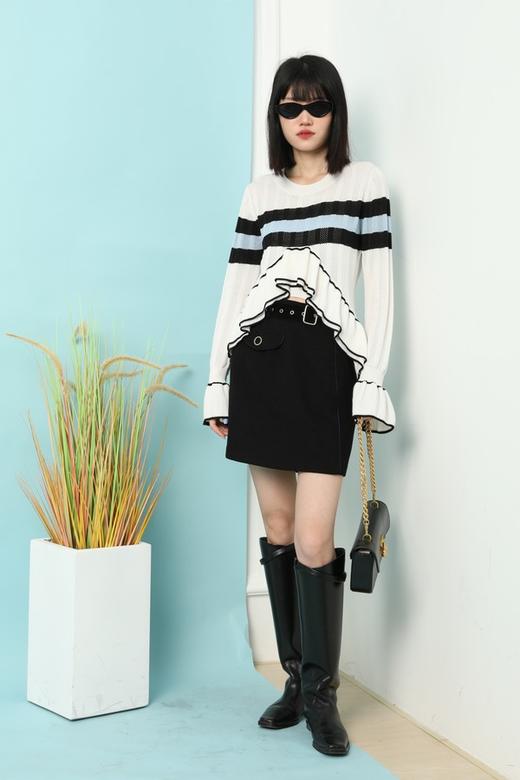 AVA 拼色条纹饰不规则上衣 5936 商品图1