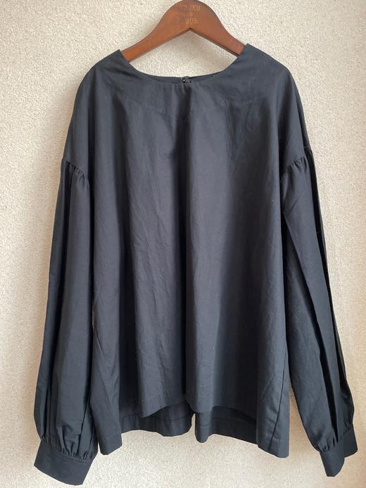 （4折）FRANCESCA卡其白黑色圆领上衣 商品图14