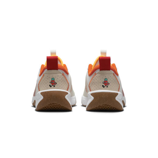 Nike Omni Multi-Court (GS) 大童综合运动童鞋 FD4630 商品图4