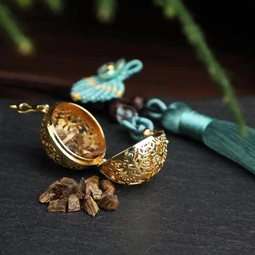 步步生香玲珑鎏金香囊挂件古风香丸吉祥铜挂饰 商品图2