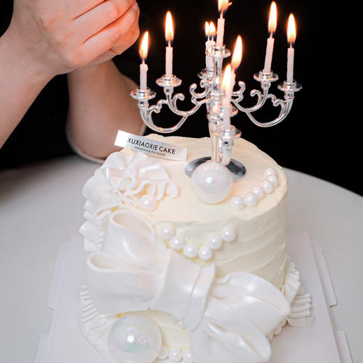 2023翻糖蝴蝶结、奶油霜抹面蛋糕「青提+草莓」5寸加高（3层胚2层夹心） 商品图1