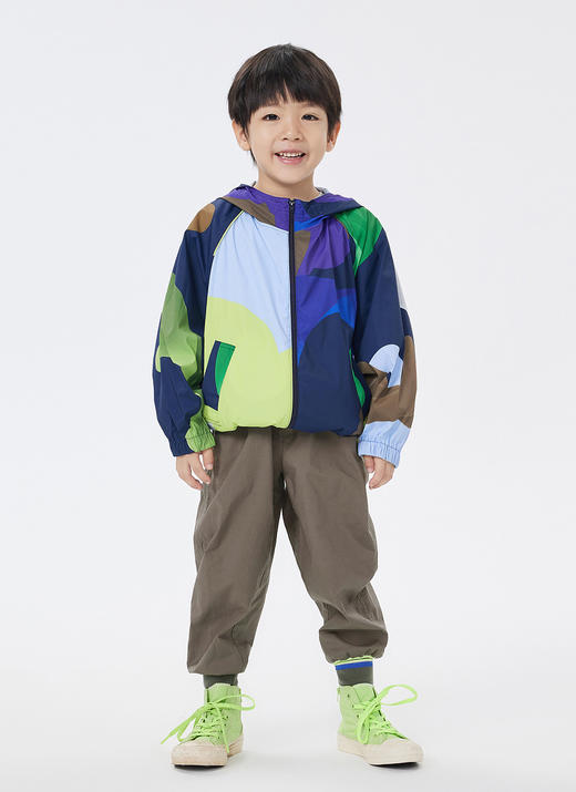 jnby  23年春款  原创印花轻薄短款风衣  1N3912770 商品图9