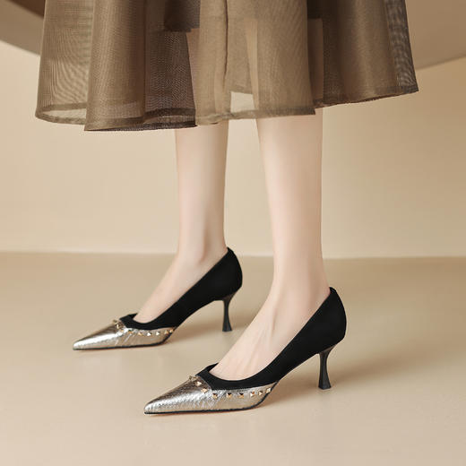 性感优雅，尖头蛇皮铆钉浅口单鞋ZF3529 商品图0