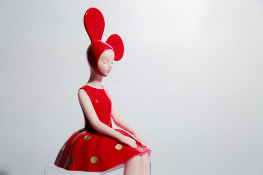 红金波点坐姿然女孩 商品图1