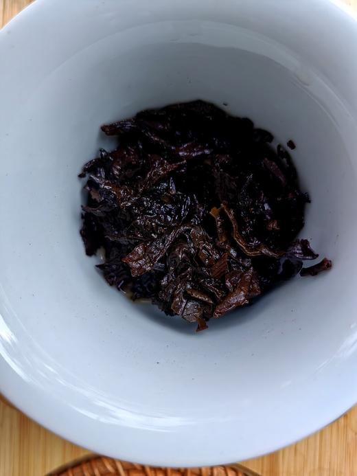 12月21日中午12点掌柜私藏【十三年陈老熟茶】布朗古树正宗勐海原料勐海老窖池发酵古树茶原料2010年原料给某益供货留存的原料250克/砖 商品图3