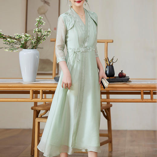 KDS-8845春夏新款女装优雅天丝绣花修身茶艺服连衣裙改良汉服 商品图2