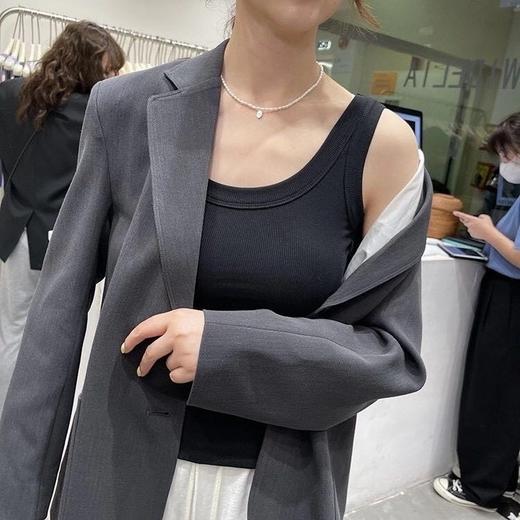 好看又百搭🍥的Voctoria遮副乳背心，舒适面料，高弹不紧勒，经典7个配色🌈怎么搭都好看～！两件起拍！ 商品图0