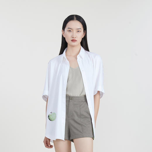谜底印花宽松中长款衬衫女2023春季新款大廓形衬衣短袖231MC0113 商品图0