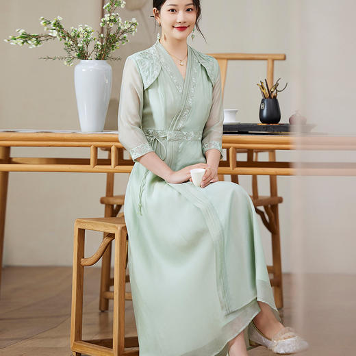 KDS-8845春夏新款女装优雅天丝绣花修身茶艺服连衣裙改良汉服 商品图1