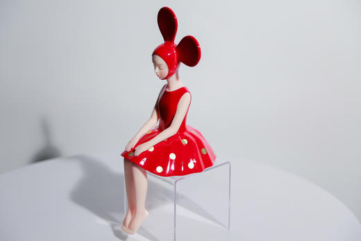 红金波点坐姿然女孩 商品图3